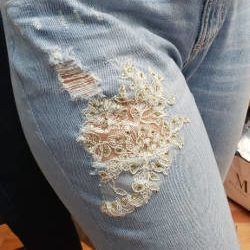 Adding lace to improve ripped jeans