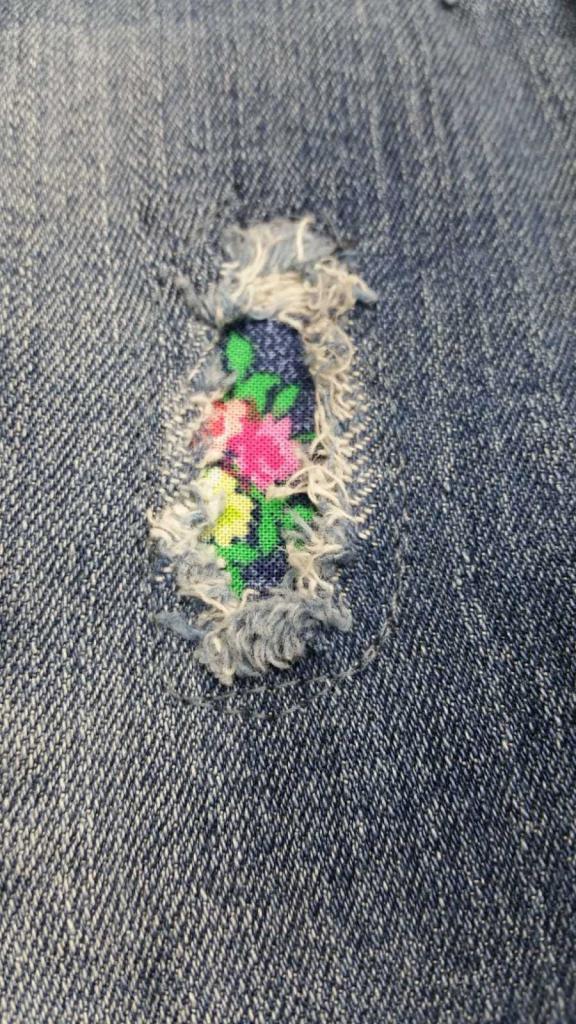 patch jeans flower