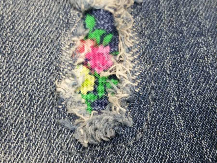patch jeans flower